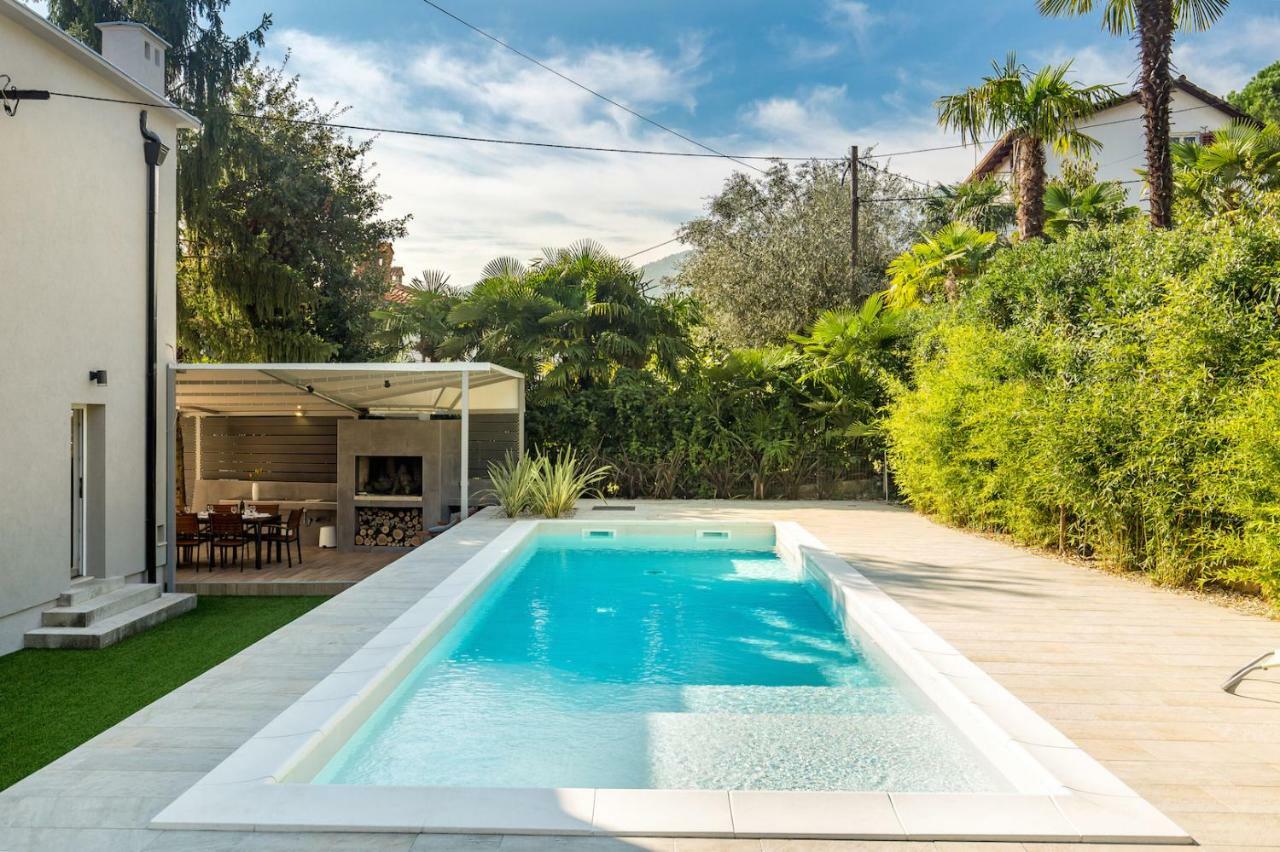 Villa Lovran, Heated Pool And Spa Exterior photo